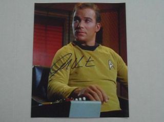 William Shatner 8x10 Signed Photo Autographed - " Star Trek Cast "