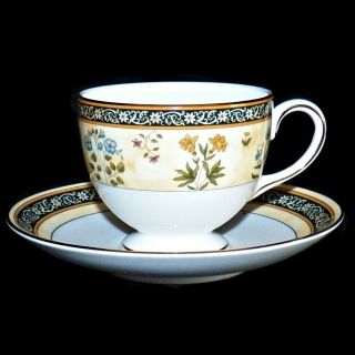 Wedgwood England Bone China India Pattern Leigh Shaped Tea Cup And Saucer Set