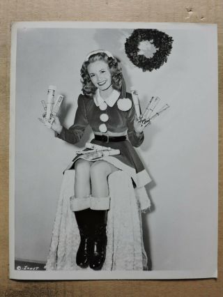 Janet Blair Christmas Themed Leggy Pinup Dw Portrait Photo 1944