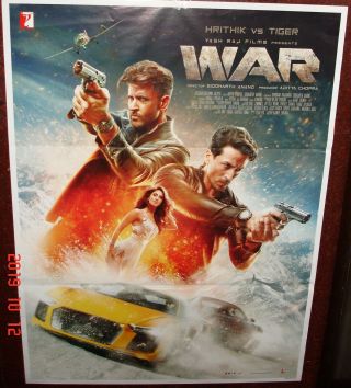 War (2019) Hrithik Roshan Tiger Shroff Vaani Kapoor Bollywood 27 X 38 Poster 3