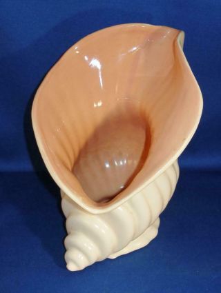 Catalina Pottery C - 353 Shell Vase Nautical Art Ware Satin Ivory/coral Franciscan