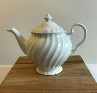Vintage Johnson Brothers Tea Pot Snow White Regency