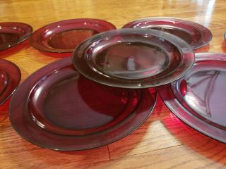 8 Vintage Arcoroc France Ruby Red Garnet Rimmed 9.  5” Width Salad Dinner Plates