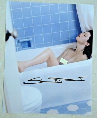 Shannen Doherty / Charmed / Signed 8x10 Celebrity Photo /