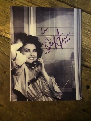Sherilyn Fenn,  Hand Signed Autograph 8.  5x11 Photo.  Signed In Black S.