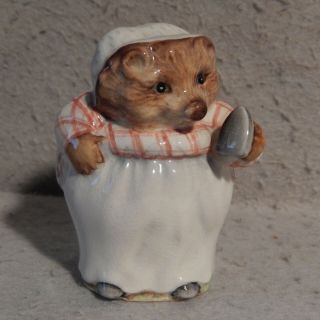Mrs.  Tiggy - Winkle Early Gold Mark Beswick Beatrix Potter Porcelain Figure Excon