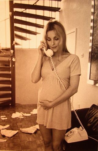 Sharon Tate Photo B&w On Telephone 1969 & Natalie Wood Semi - Nude 1965