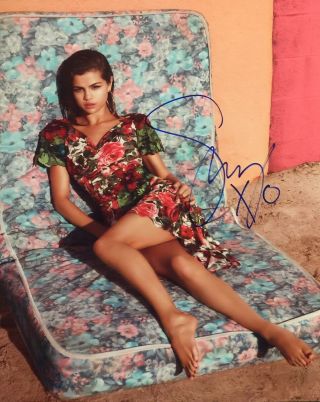 Selena Gomez Signed Autographed 8x10 Photo,