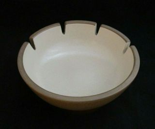 Vintage Edith Heath Ceramics Pottery 6.  5/8 " Round Ashtray Beige Light Brown