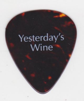 WILLIE NELSON & FAMILY GUITAR PICK YESTERDAY ' S WINE Country Music Outlaw Cowboy 2