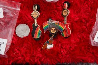 3 Hard Rock Cafe Pins set Las Vegas RAINBOW PUZZLE Pride Pinsanity Pride logo 4