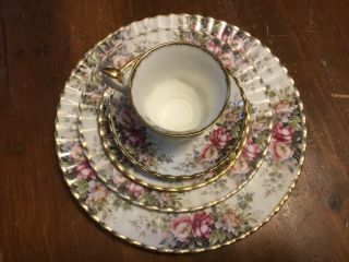 Royal Albert Autumn Roses Bone China 5 Piece Place Setting Made in England 2