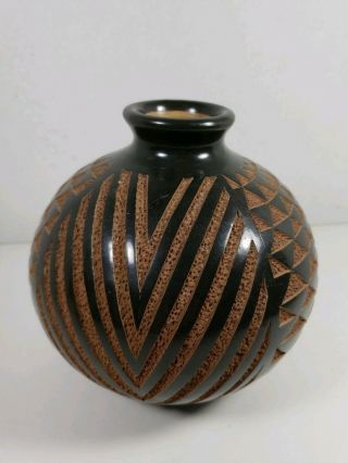 Vtg Emir Calero Art Pottery Nicaragua Pot Signed Handcrafted Sgraffito Geometric