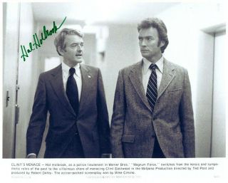 Hal Holbrook Signed Magnum Force 8x10 W/ Clint Eastwood As Dirty Harry Scene