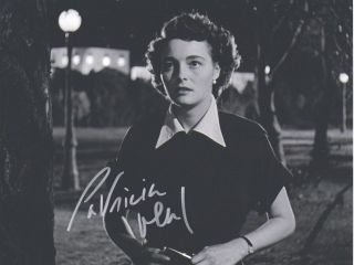 Signed B&w Photo Of Patricia Neal Of " The Day The Earth Stood Still "