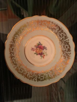 Paragon Pale Green Tea Cup w/Floral Center Gold Trim A366/1 HM Queen Mary 4