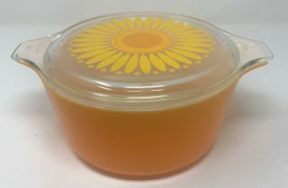 Vintage Pyrex Daisy Sunflower 474 - B 1.  5 Qt.  Yellow Casserole Dish Bowl W/ Lid