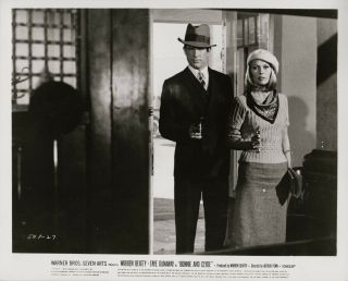 Faye Dunaway & Warren Beatty With Pistols Orig 1967 Photo.  Bonnie And Clyde