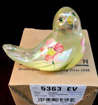 Fenton Art Glass Airbushed And Hand Painted French Opalescent Song Bird For 2011