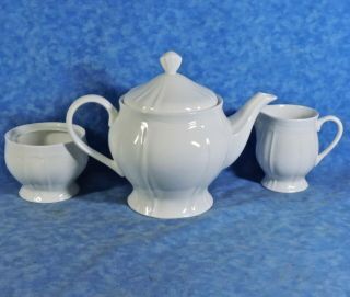 Mikasa Fine China Antique White Teapot,  Creamer & Sugar Bowl - Hk400 - Ultima,