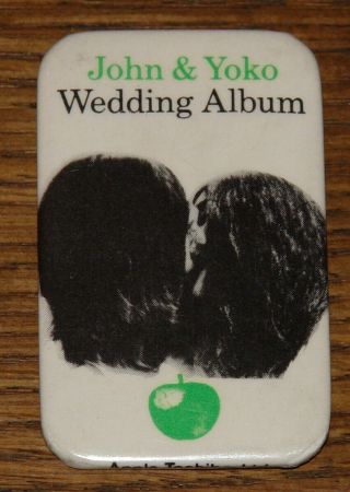 John Lennon Yoko Wedding Album Apple Authentic Vintage Pin Badge 1969