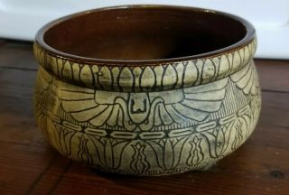 The Western Stoneware Company " Egyptian " Line Burntwood Pattern Pottery Bowl Ac