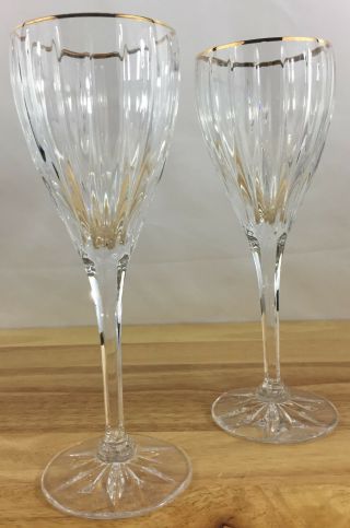 2 Mikasa Golden Tiara Crystal Wine Glasses Ribbed W/ Gold Rim 8.  25 " Tall Glass