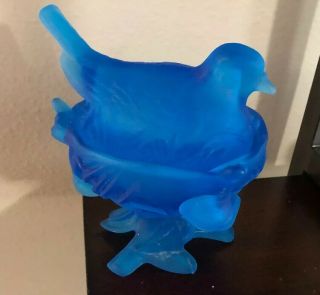 Vintage Westmoreland Glass Blue Mist Bird Robin On Nest With Lid Candy Dish