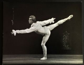 Anthony Dowell.  Rare 1974 Photograph.  Royal Ballet.  Kenneth Macmillan.  Manon.