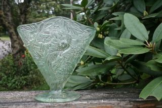 Consolidated Glass Co Green Wash Bird Of Paradise Design Fan Vase C 1920s