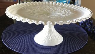 Silvercrest Spanish Lace Pedestal Footed Cake Stand MilkGlass 10 1/2” Wx4 1/2” T 2