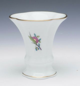 Herend Fine Porcelain Queen Victoria Style Vase