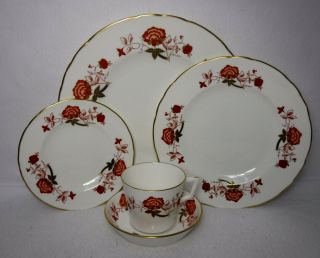 Royal Crown Derby China Bali A1100 (ely Chelsea Shape) 5 - Piece Place Setting