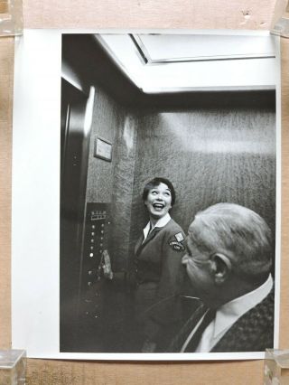 Shirley Maclaine In The Elevator Candid Photo 1960 The Apartment