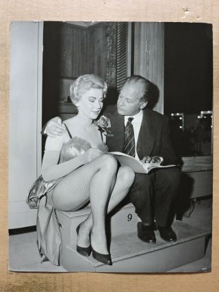 Ina Anders In Fishnet Stockings With Curd Jurgens Orig Leggy Candid Photo 1959