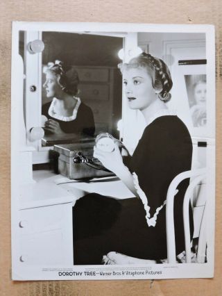 Dorothy Tree In Her Dressing Room Orig Candid Portrait Photo 1930 