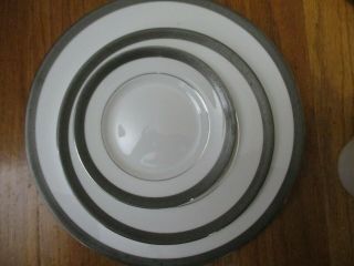 Wedgwood Metropolis 5 Piece Place Setting of Fine CHINA Store Display 5