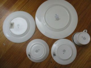 Wedgwood Metropolis 5 Piece Place Setting of Fine CHINA Store Display 8