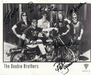 Doobie Brothers / Framed Autographed Band Photo Signed By 7 Members
