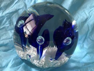 VINTAGE JOE ST CLAIR PAPERWEIGHT Glass Round White Cobalt Blue Flowers 3