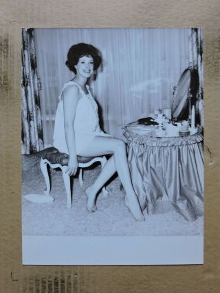 Adeline Wagner In Lingerie Leggy Barefoot Pinup Portrait Photo 1960 
