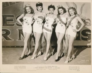 Texas,  Brooklyn & Heaven 1948 United Artists 8 X 10 Still Leggy Beauty Queens Vv