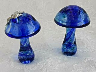 Heron Glass Two Rare Dark Blue Mushrooms - one with Climbing Frog - Made in UK 2