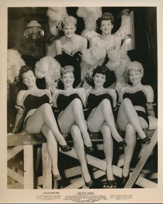 Abilene Town 1945 United Artists 8 X 10 Still Leggy Dance Hall Girls Vv