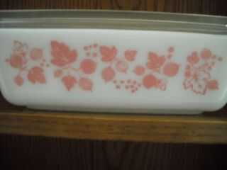 Pyrex refrigerator dish 503,  Pink Gooseberry,  1.  5 qt. ,  exc.  cond. 2