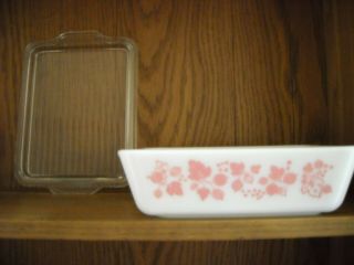 Pyrex refrigerator dish 503,  Pink Gooseberry,  1.  5 qt. ,  exc.  cond. 4