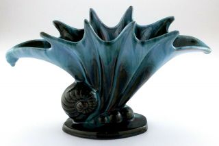 Blue Mountain Pottery Bmp Canada Tv Shell Vase Waves Decorative Art L745