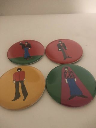 The BEATLES YELLOW SUBMARINE 1968 Set OF 4 Buttons 2