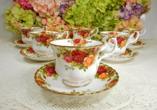 6 Royal Albert Porcelain Footed Cups & Saucers Old Country Roses