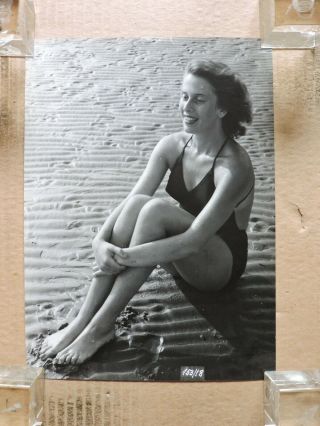 Anneliese Uhlig Leggy Barefoot Swimsuit Pinup Portrait Photo 1940 